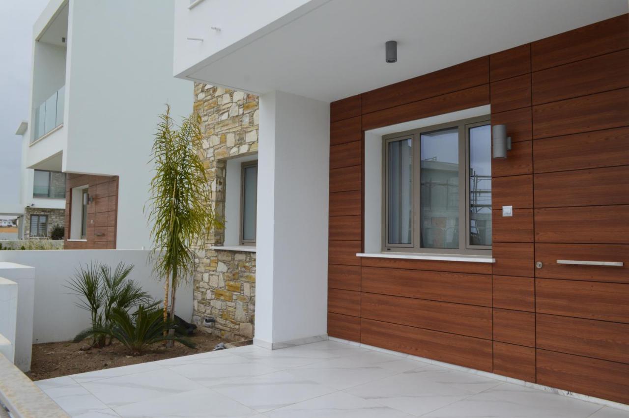 Palm Tree Villas Livadhia Exterior photo