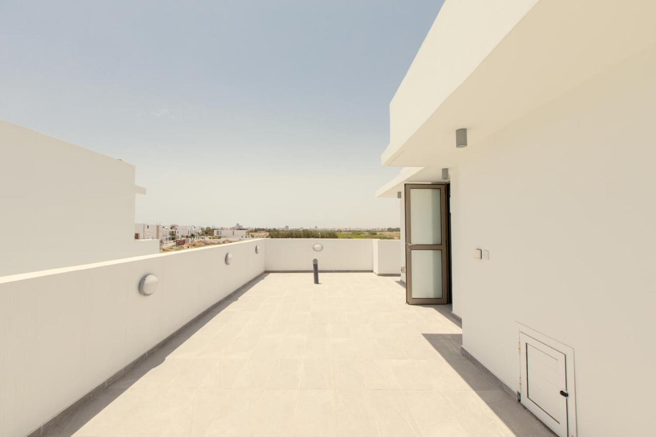 Palm Tree Villas Livadhia Exterior photo